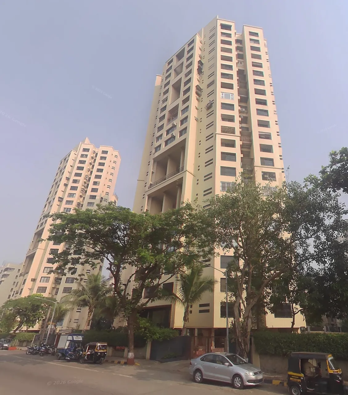 4 BHK in Meghdoot, Andheri West - Photo 1