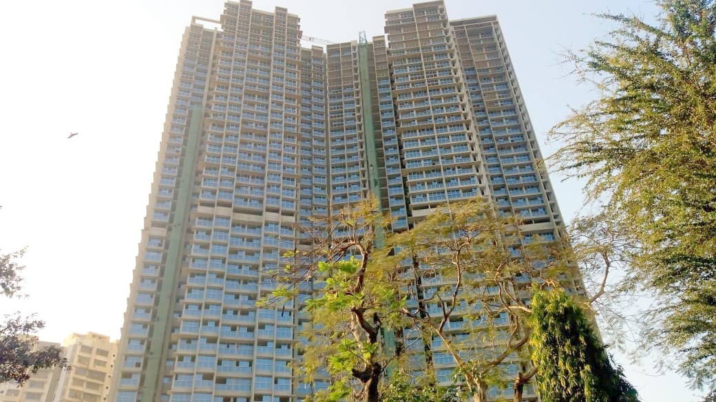 4 BHK Semi-Furnished in White City , Kandivali East