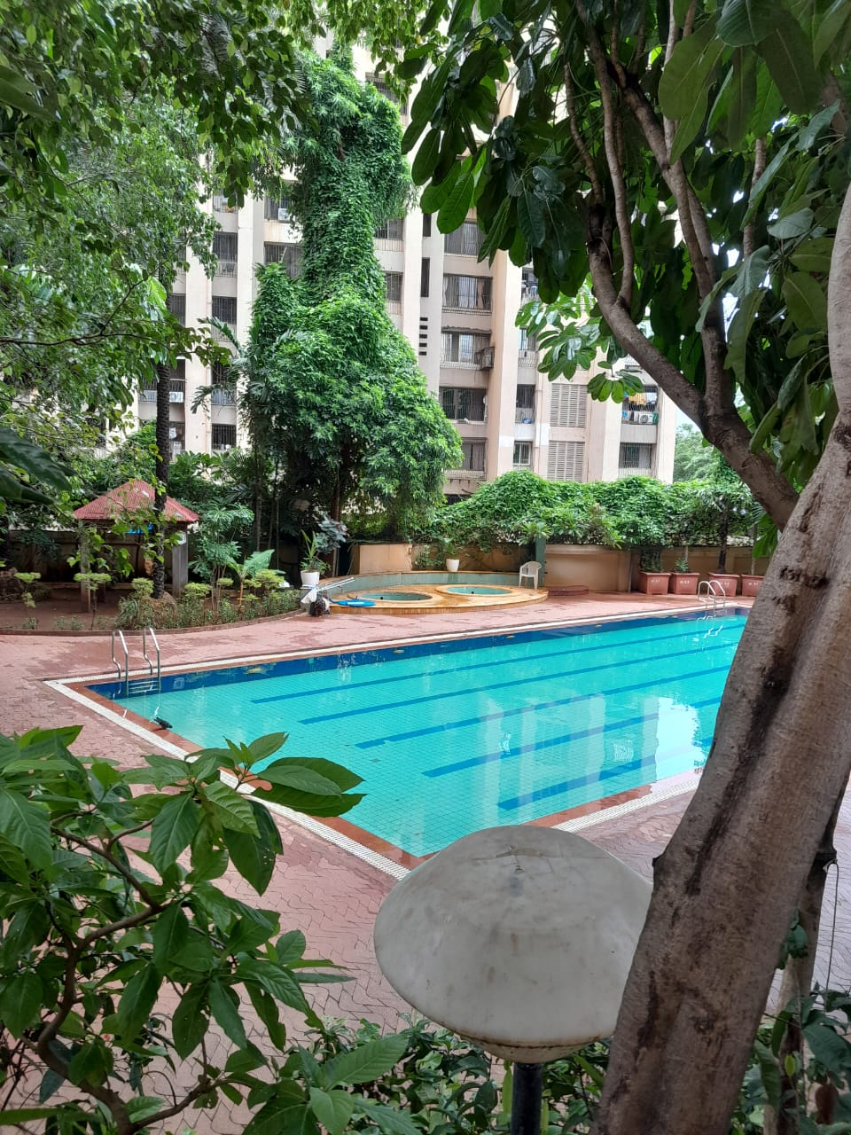 3 BHK Semi-Furnished in Raheja Windermere, Andheri West - Photo 5