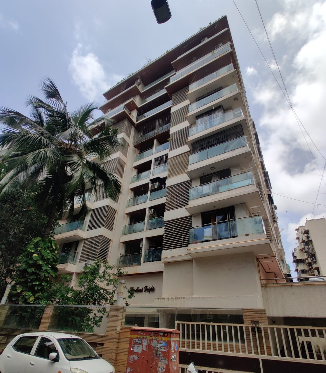 3 BHK in Woodland Heights, Bandra West - Photo 2