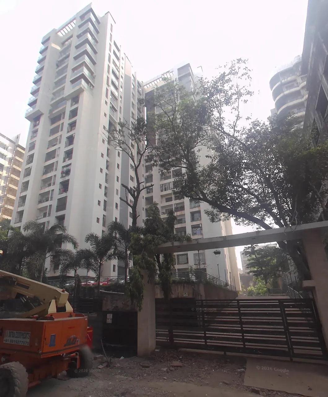 2 BHK Well Furnished in Titanium Towers, Andheri West - Photo 2