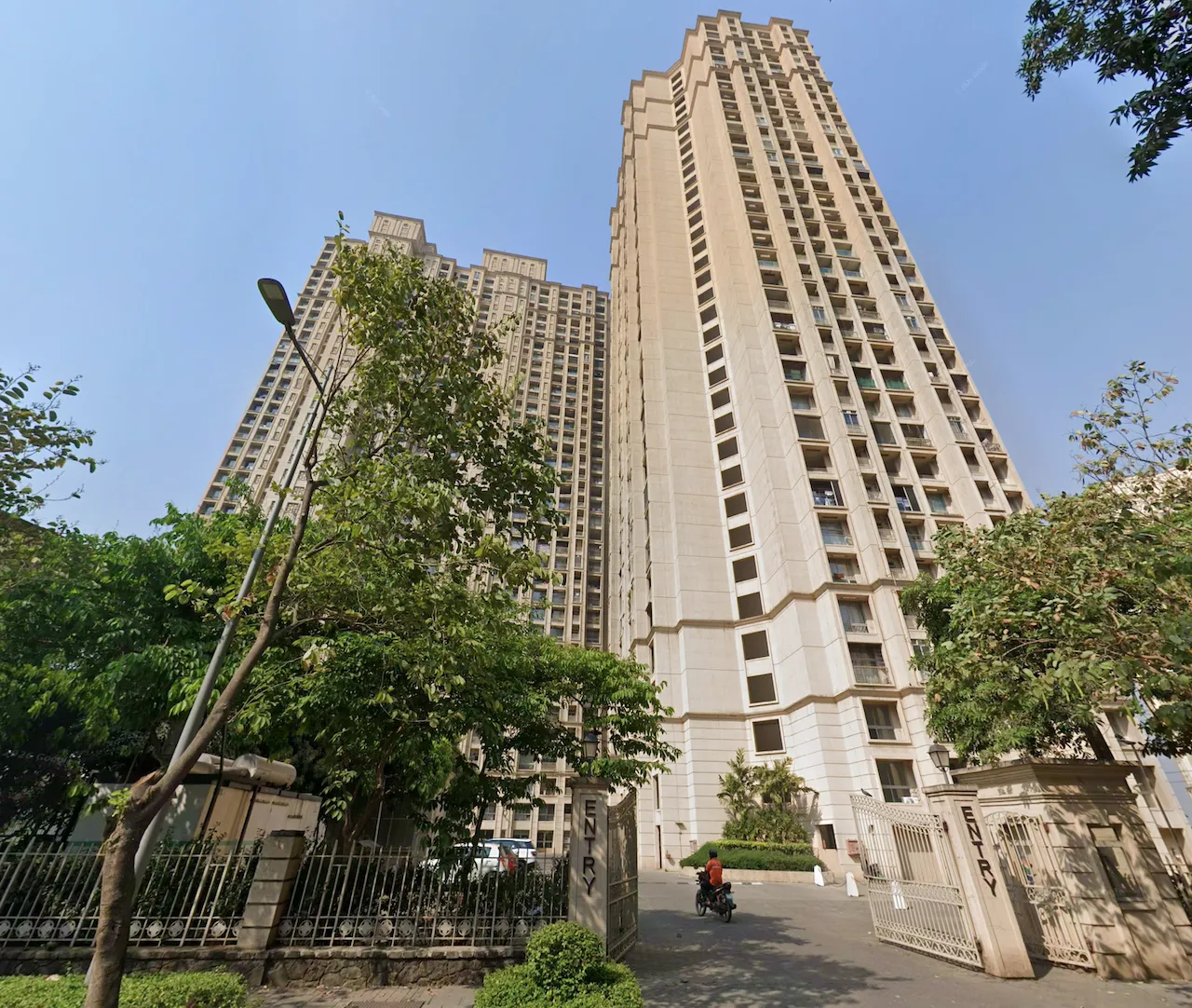 1 Semi-Furnished in Hiranandani Solitaire , Thane West