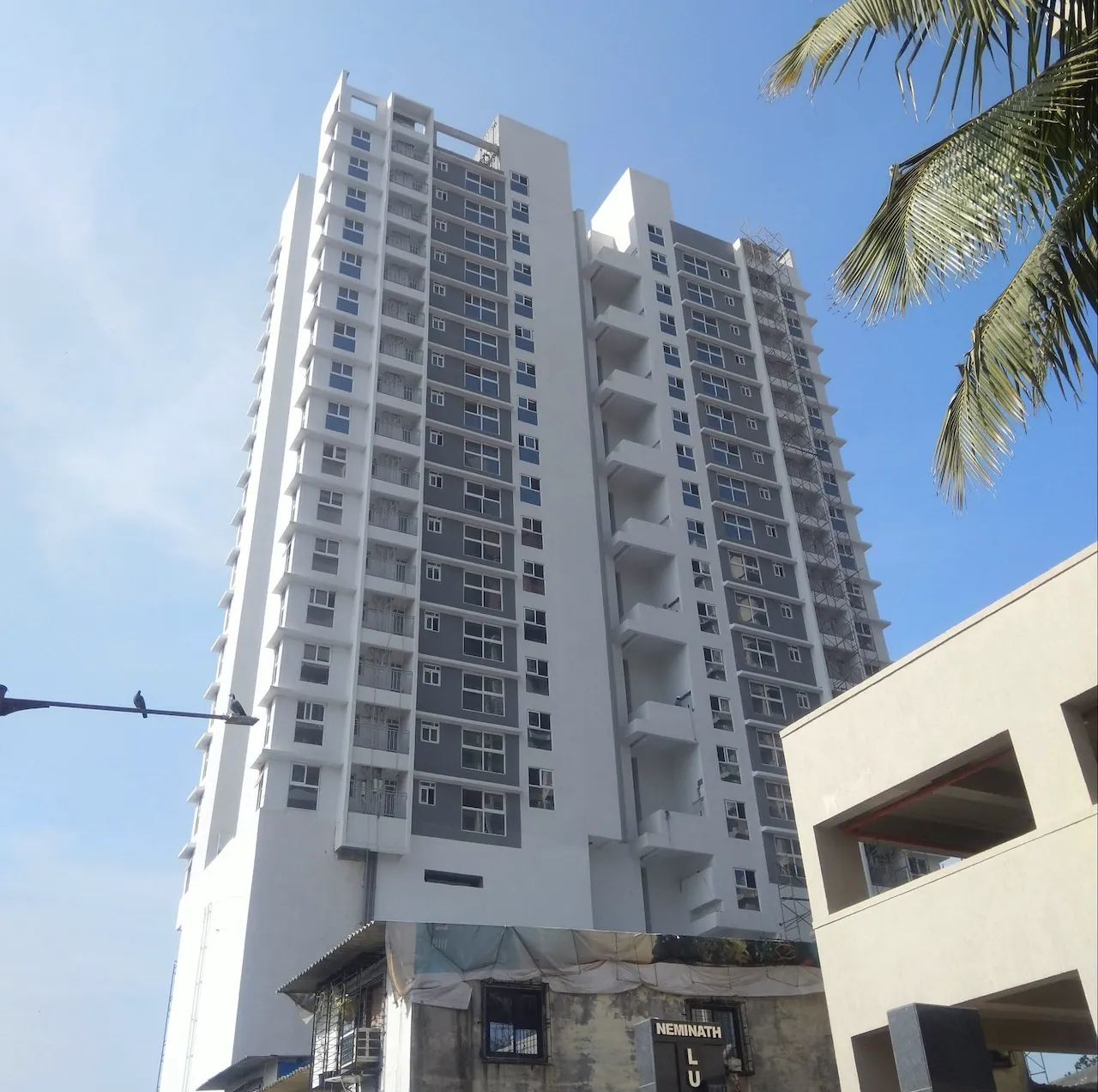 3 BHK Semi-Furnished in Lumiere, Andheri West - Photo 2
