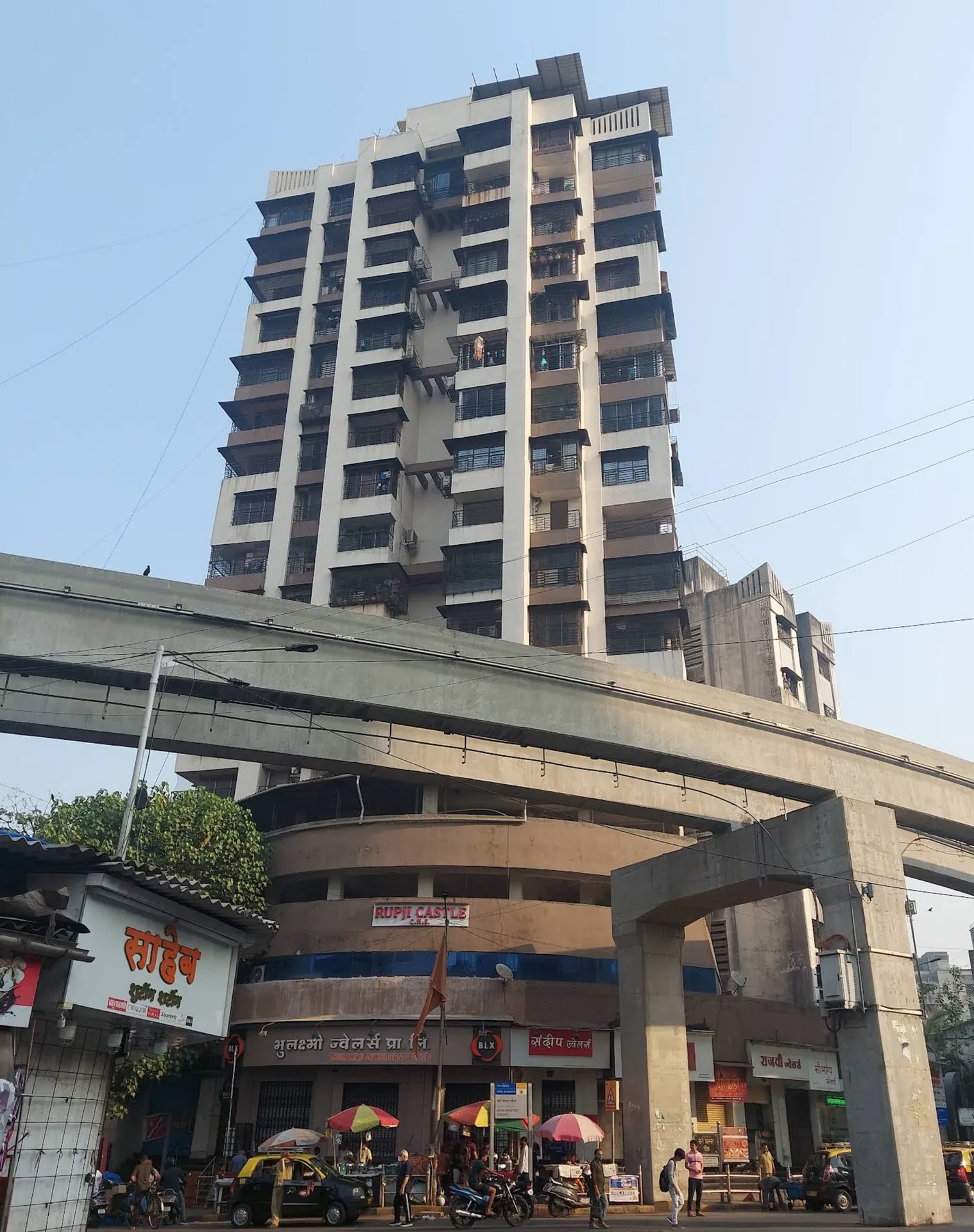1 BHK Fully Furnished in Rupji Castle, Parel - Photo 1