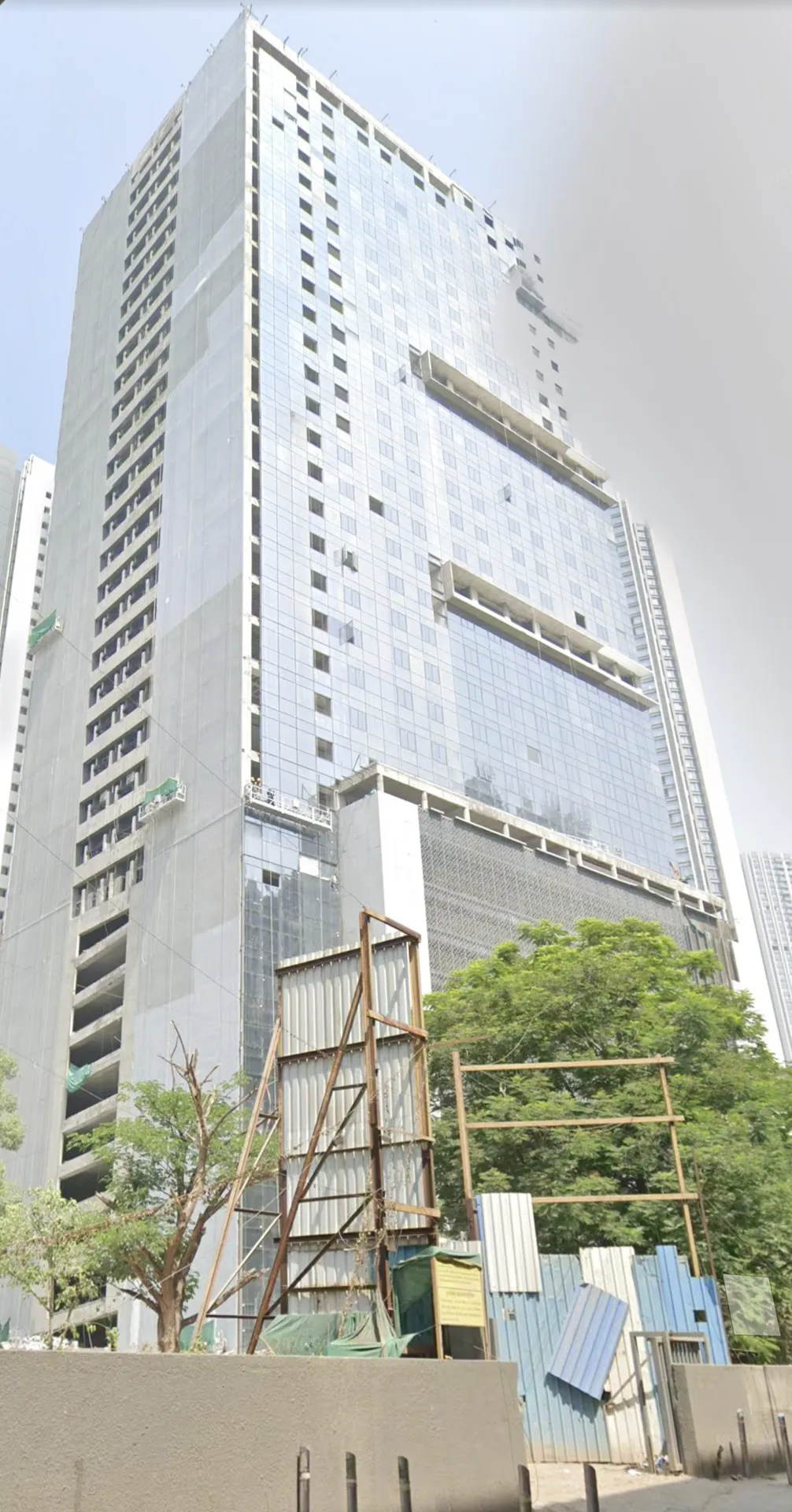 Office Semi Furnished in Kalpataru Summit , Mulund West