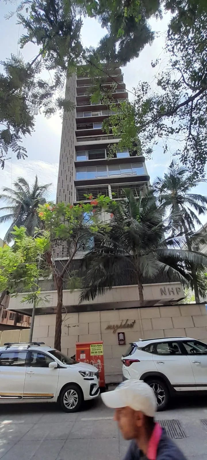 2 BHK in NHP Meghdoot, Juhu - Photo 1