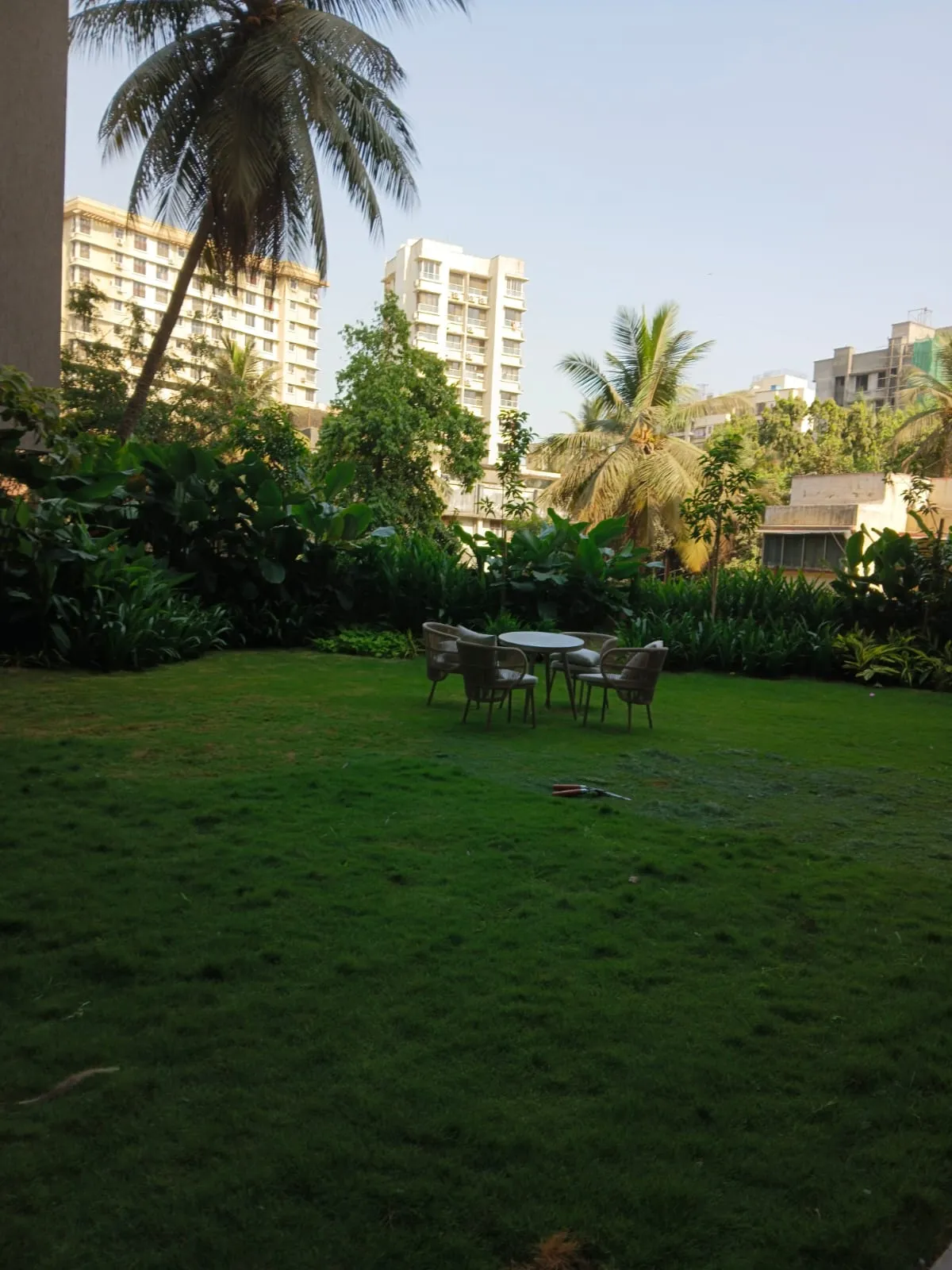 2 Semi-Furnished in Saujanya Rachanaa , Andheri West