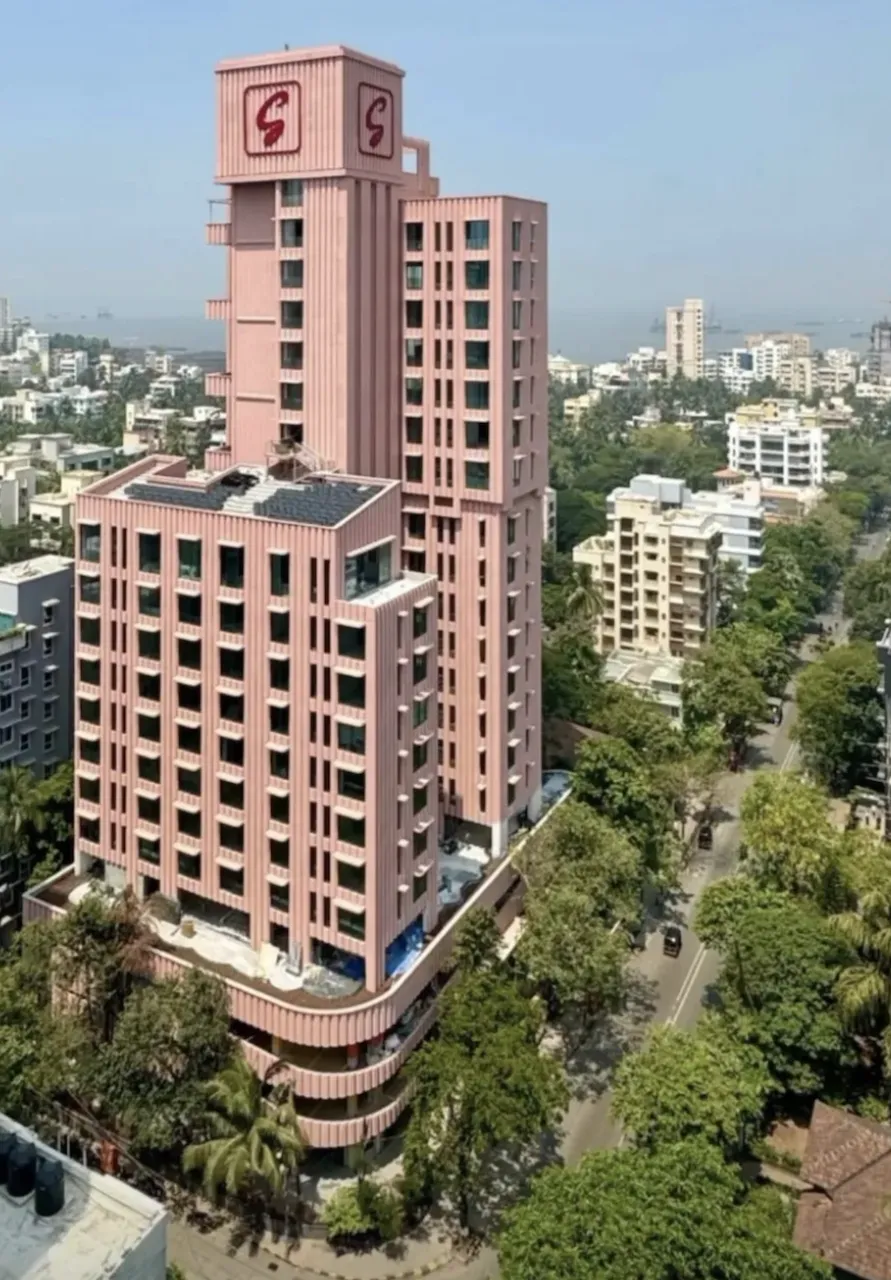 4 BHK in Satguru Rendezvous, Bandra West