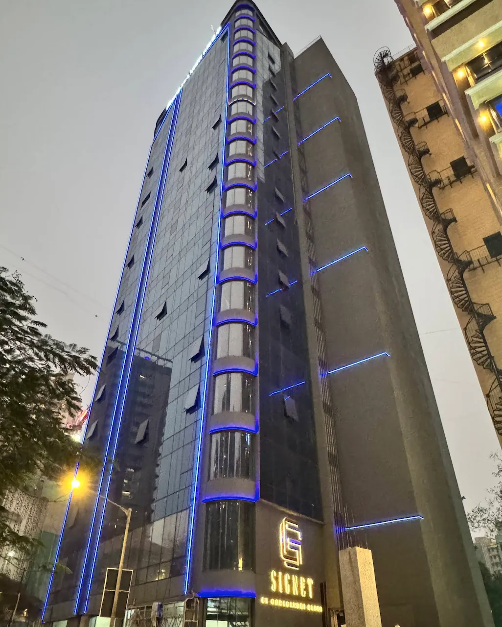Office in Signet, Borivali West
