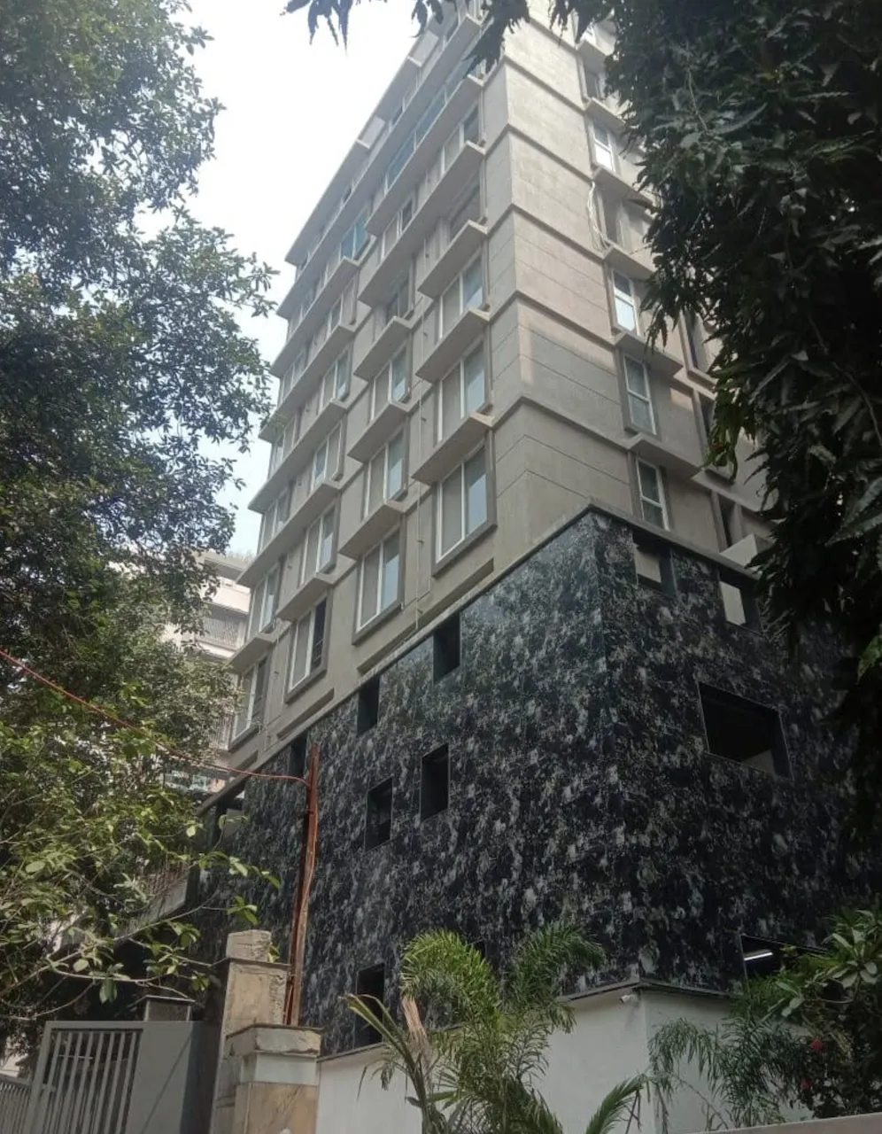 3 BHK Semi-Furnished in Silver Oak, Andheri West - Photo 3