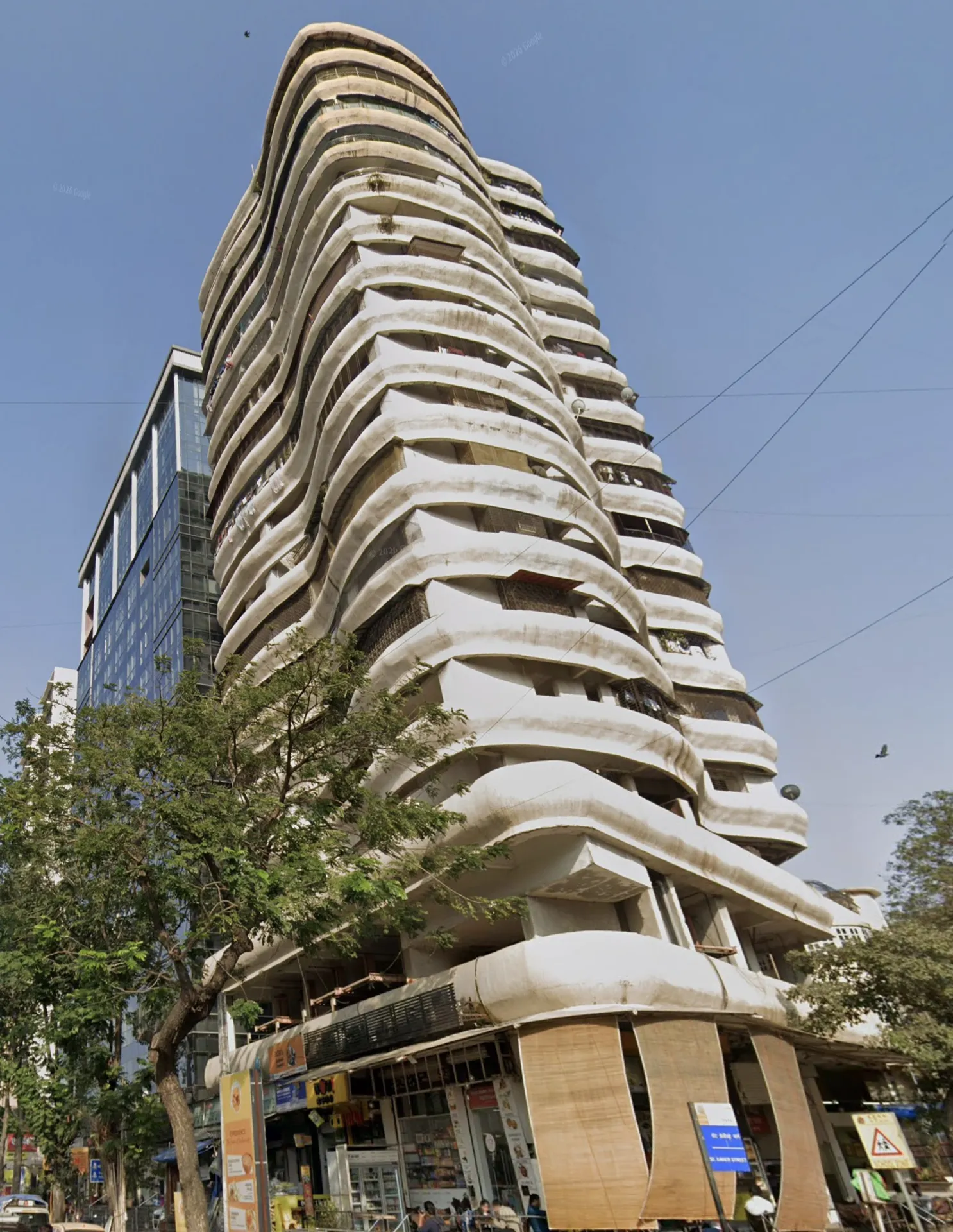 2 BHK Furnished in Crystal Tower , Parel