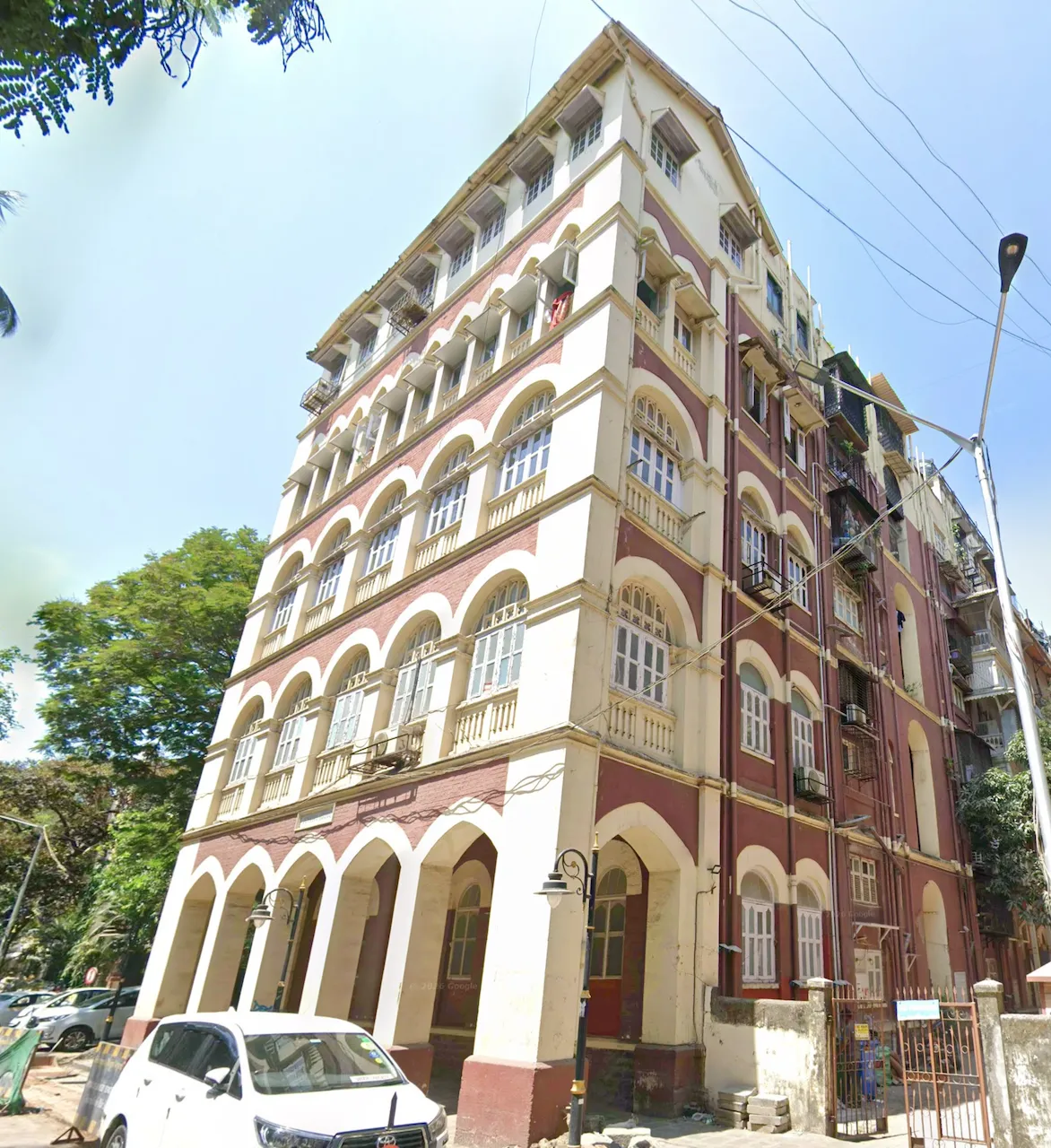 3 BHK Semi Furnished in Jenkins House , Colaba