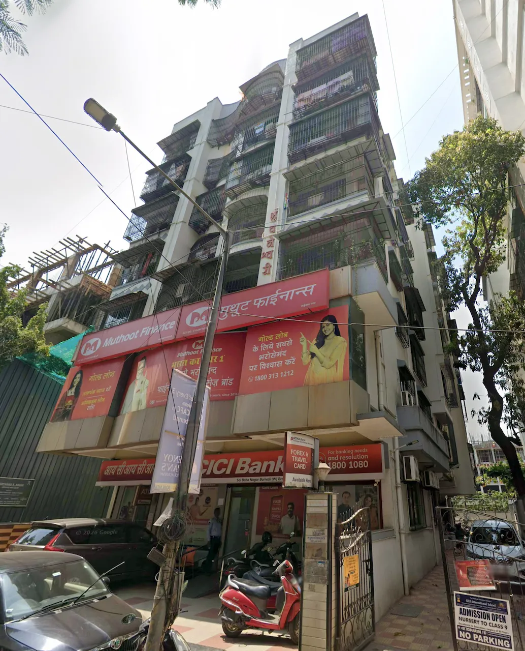 2.5 BHK Semi Furnished in Bhuvaneshwari Building , Borivali West