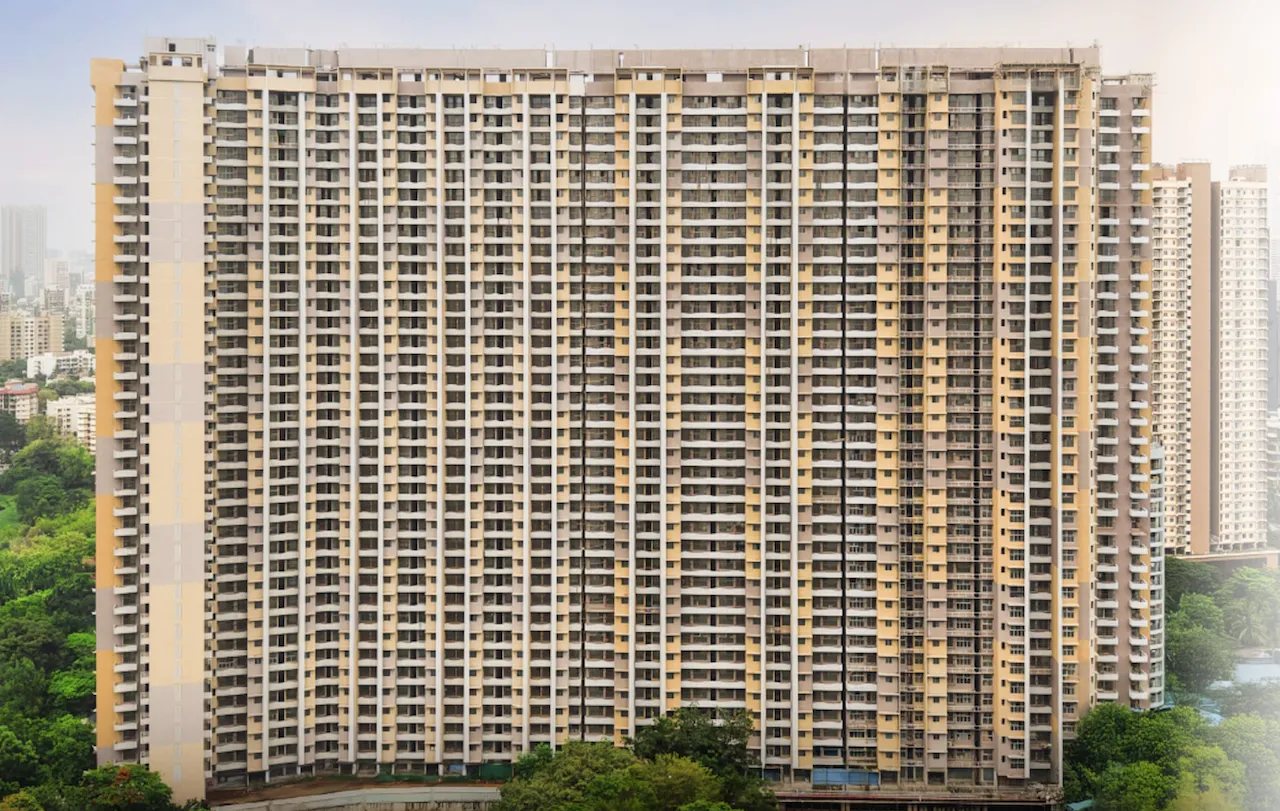 3 BHK Semi-Furnished in Chandak 34 Park , Goregaon West