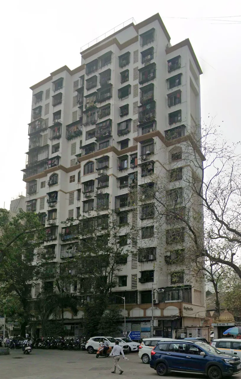 1 BHK Furnished in God Gift Tower, Lower Parel