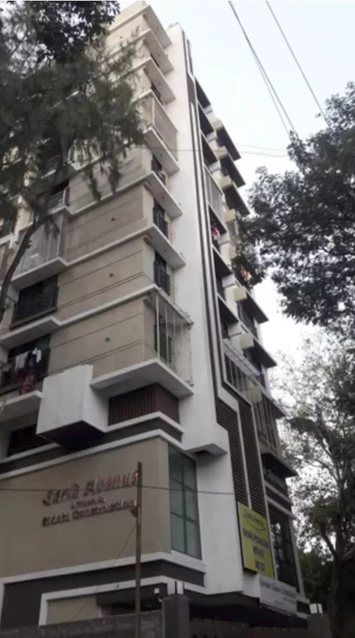 1 BHK Semi-Furnished in Sarla Avenue, Kandivali West - Photo 2