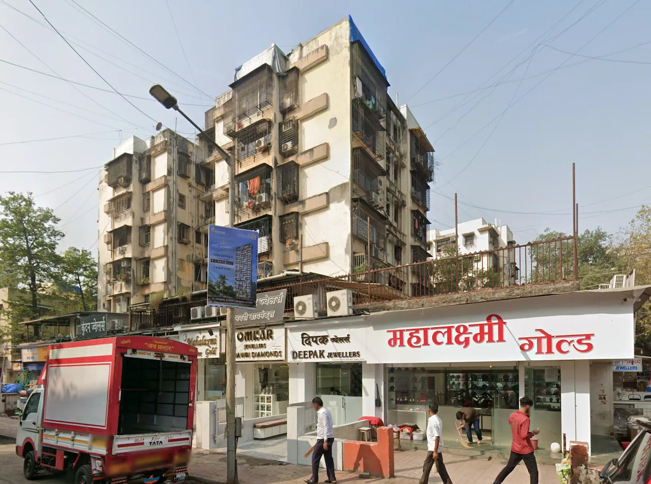 2 BHK Semi Furnished in Ellora Building , Khar West