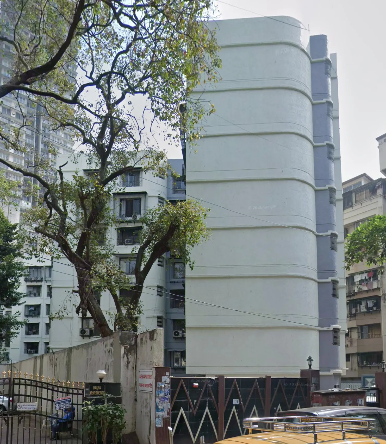 2 BHK Semi-Furnished in Mandhana Manor, Mahim - Photo 2