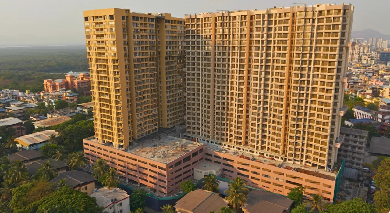 2 BHK Semi Furnished in 10 Marina Bay , Vashi