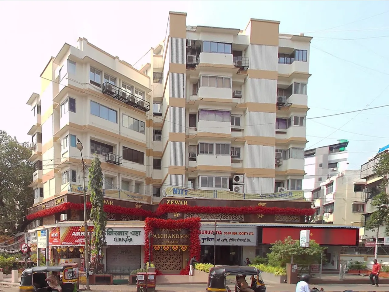 Office Semi-Furnished in Guruvidya Building , Bandra West