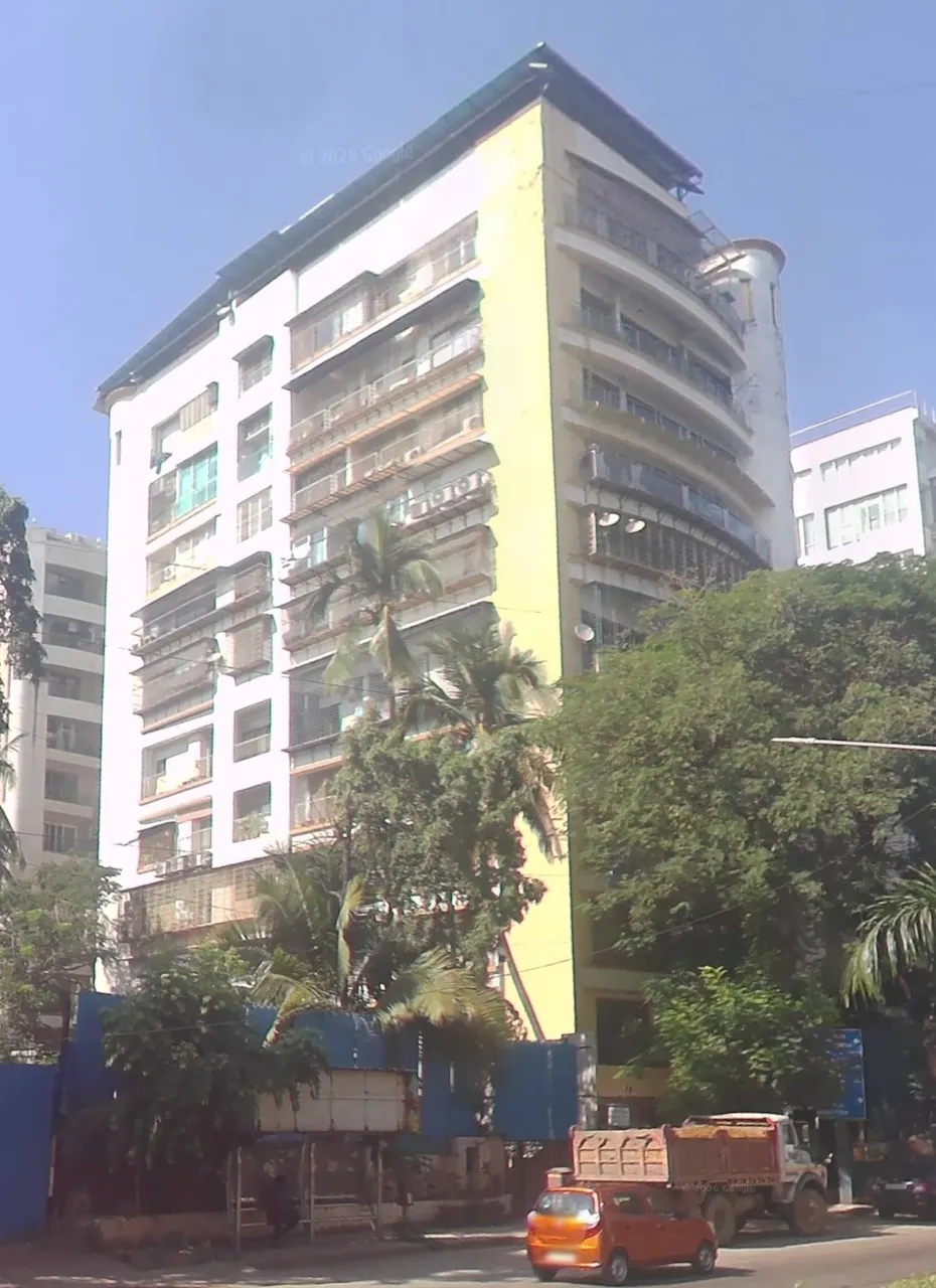 3 BHK Semi Furnished in Parijat Apartments, Juhu