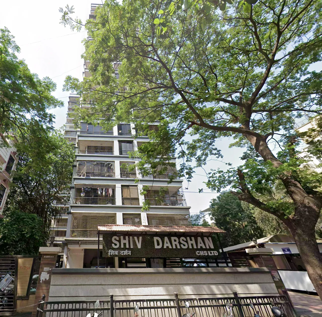 2 BHK Fully Furnished in Shiv Darshan Tower, Malad West