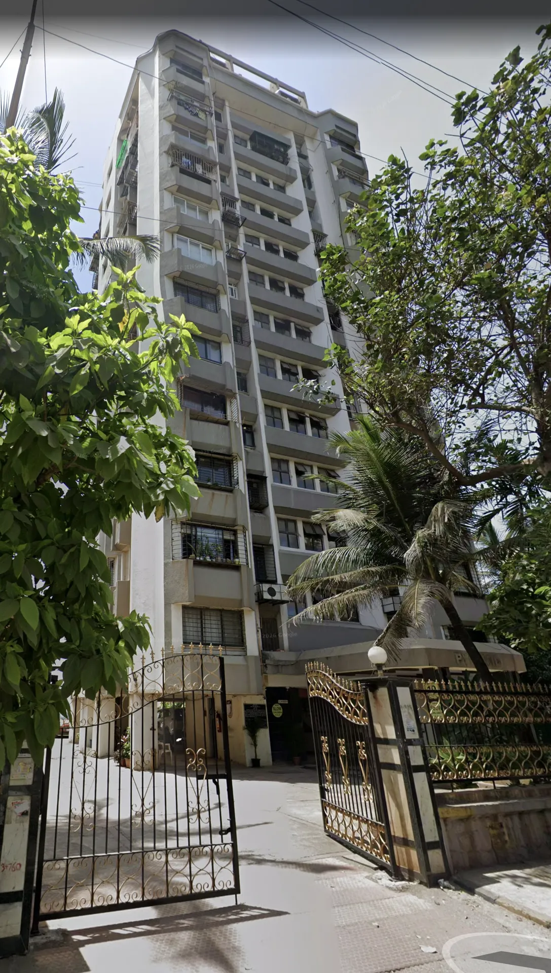 2 BHK in Pyramid Apartment , Andheri West