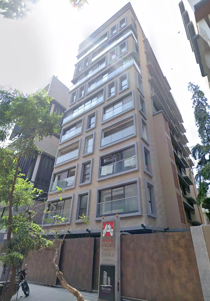 5.5 BHK Semi Furnished in Sanskar, Juhu - Photo 2