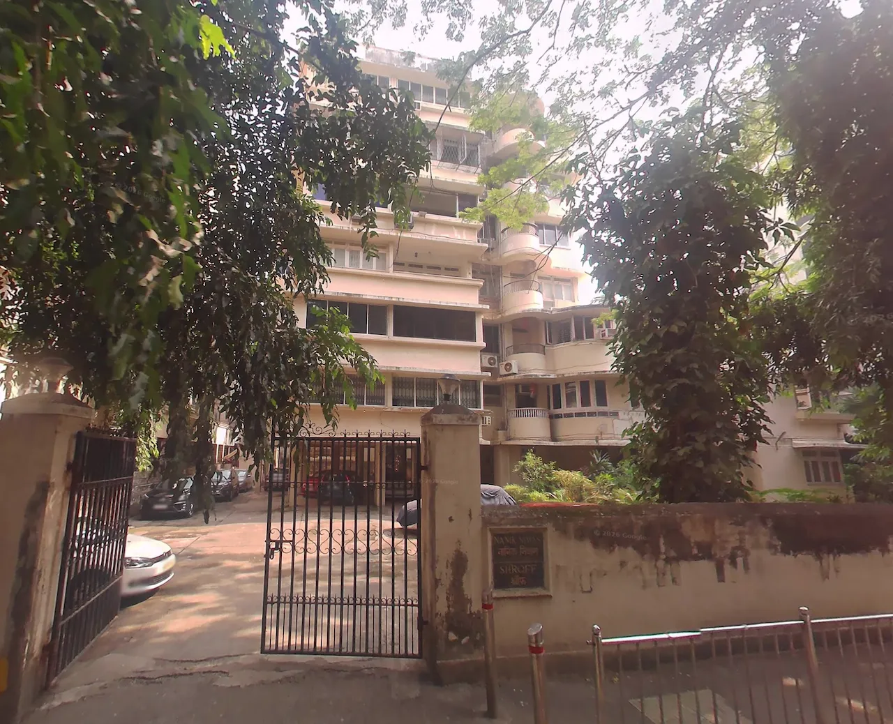 4 BHK in Nanak Niwas, Santacruz West
