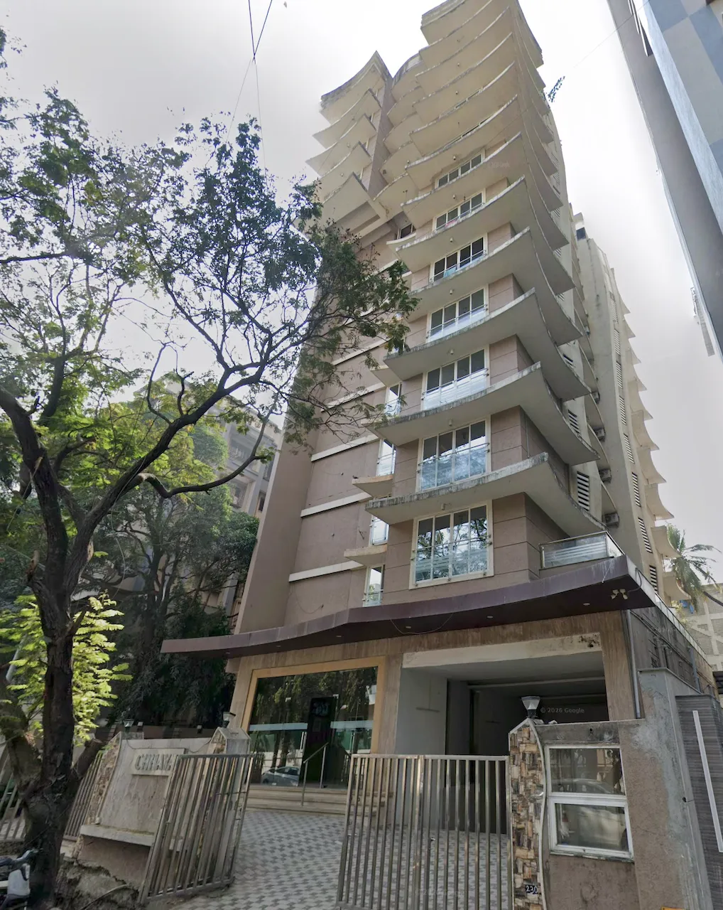 2 BHK Fully Furnished in Chhaya Building, Khar West