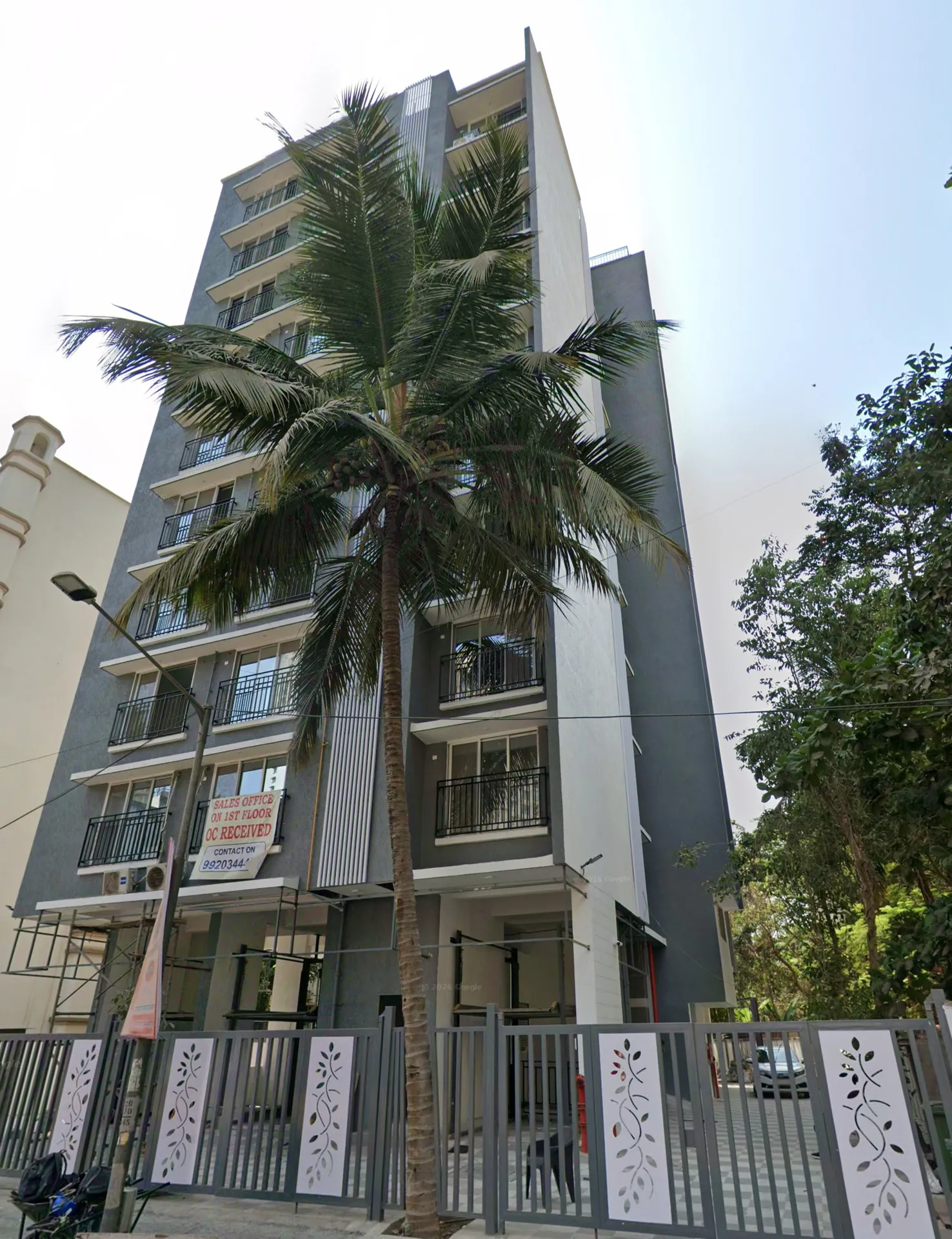 2 BHK in Pearl Garden, Malad West