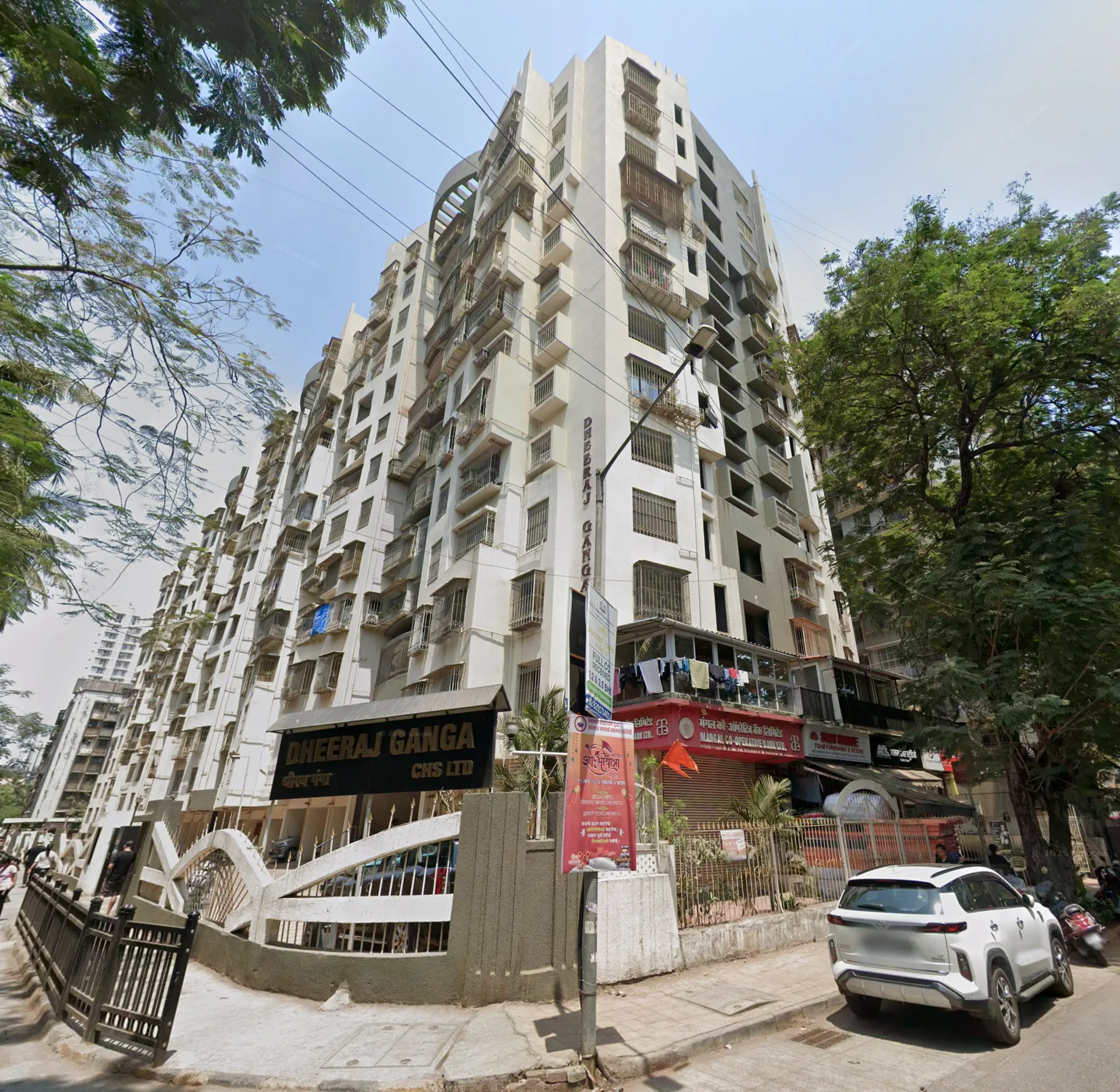2 BHK Fully Furnished in Dheeraj Ganga, Malad West