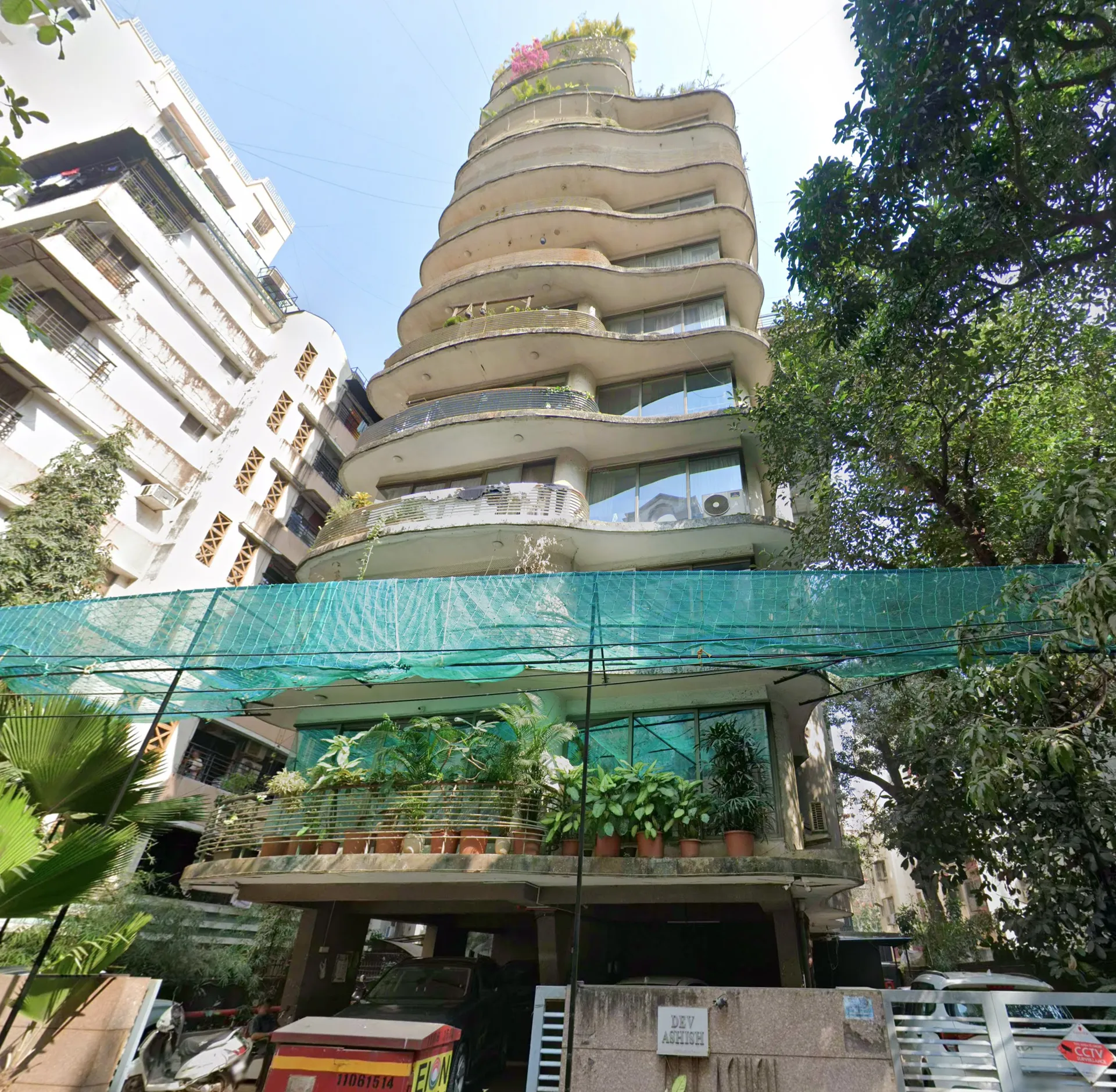 3 BHK Semi-Furnished in Dev Ashish, Khar West - Photo 2
