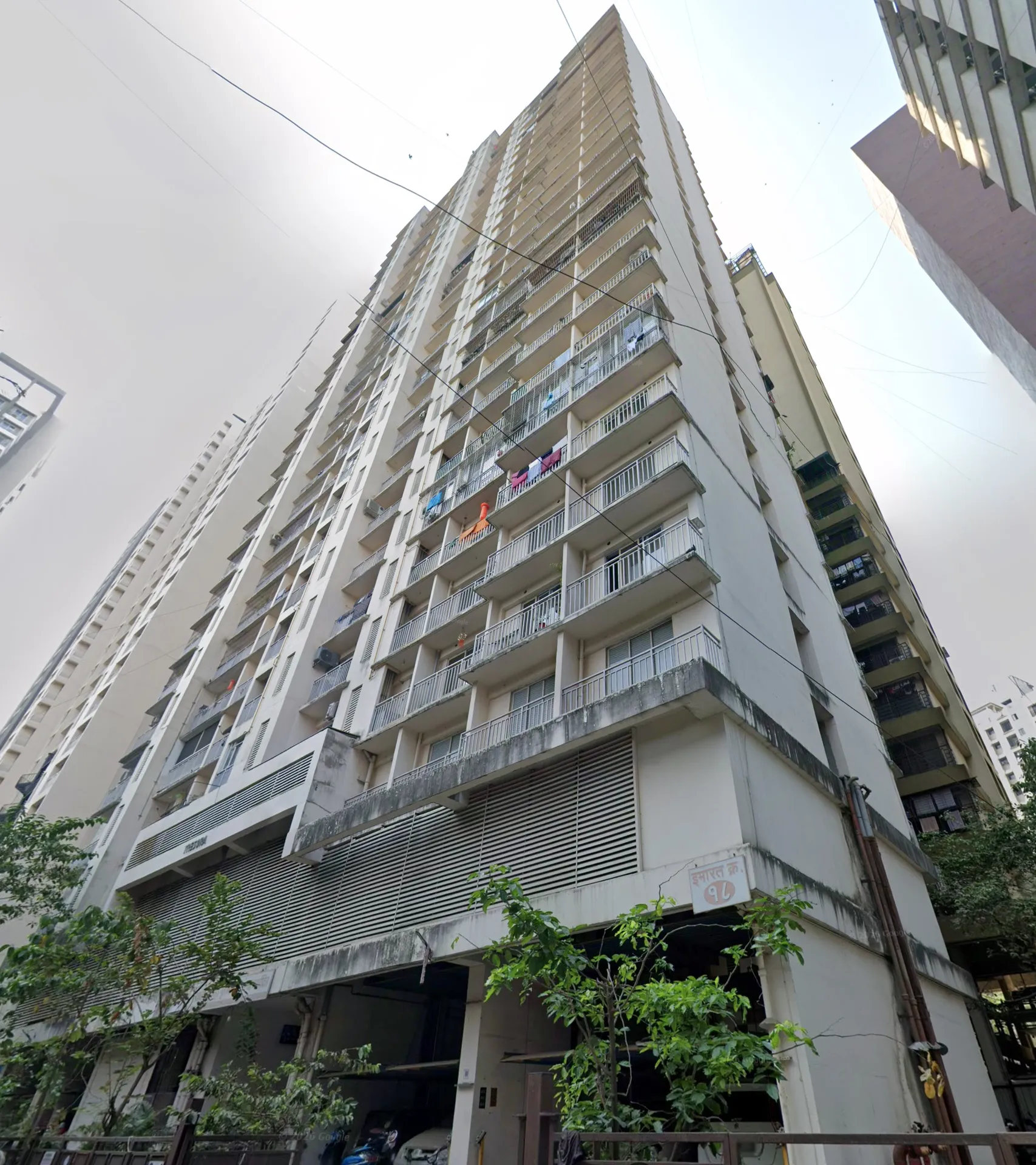 1 BHK Semi-Furnished in Tresora, Thane West