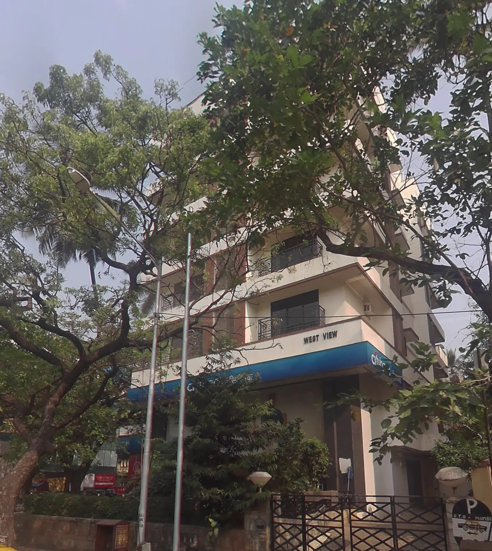 Office in West View Chs Ltd, Khar West - Photo 2