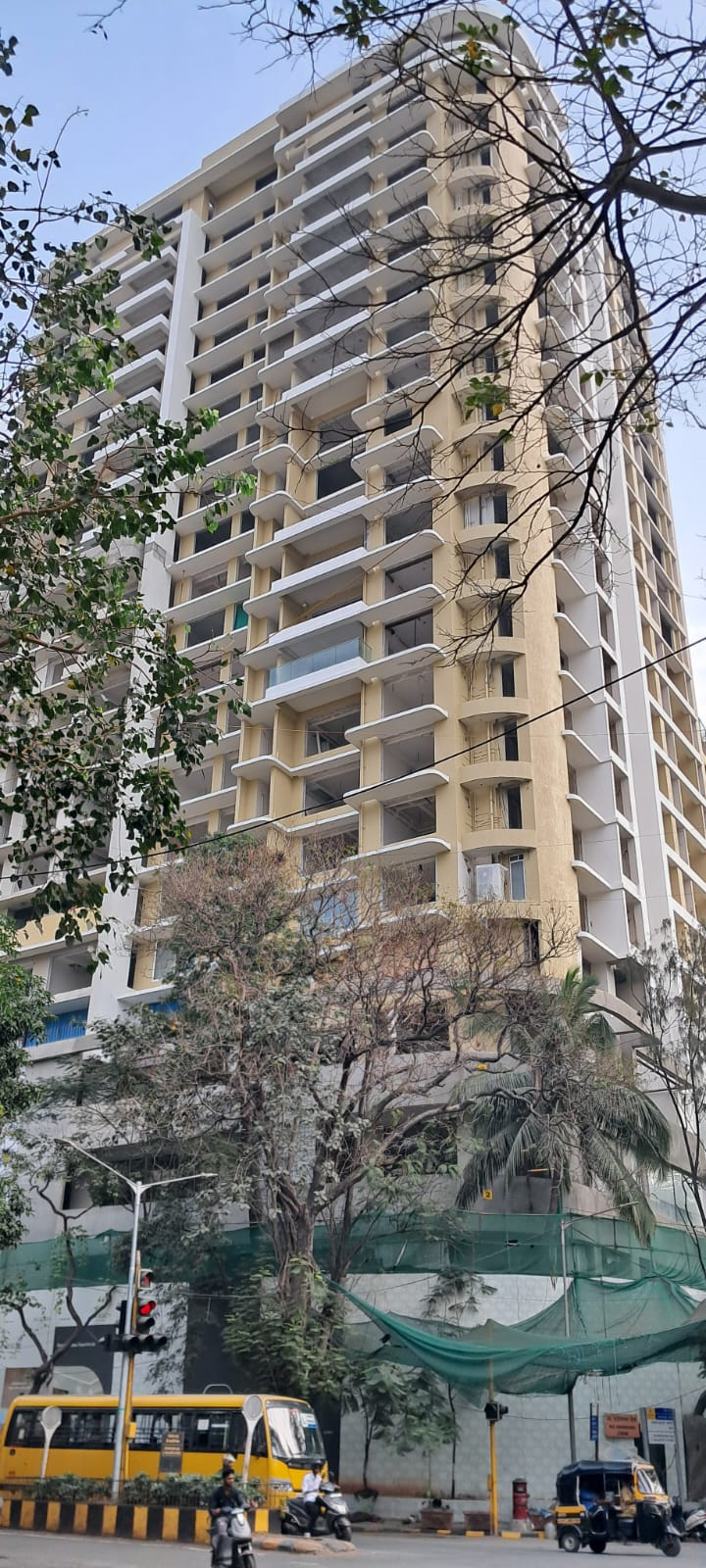 4 BHK Semi-Furnished in Cassias, Bandra West - Photo 2