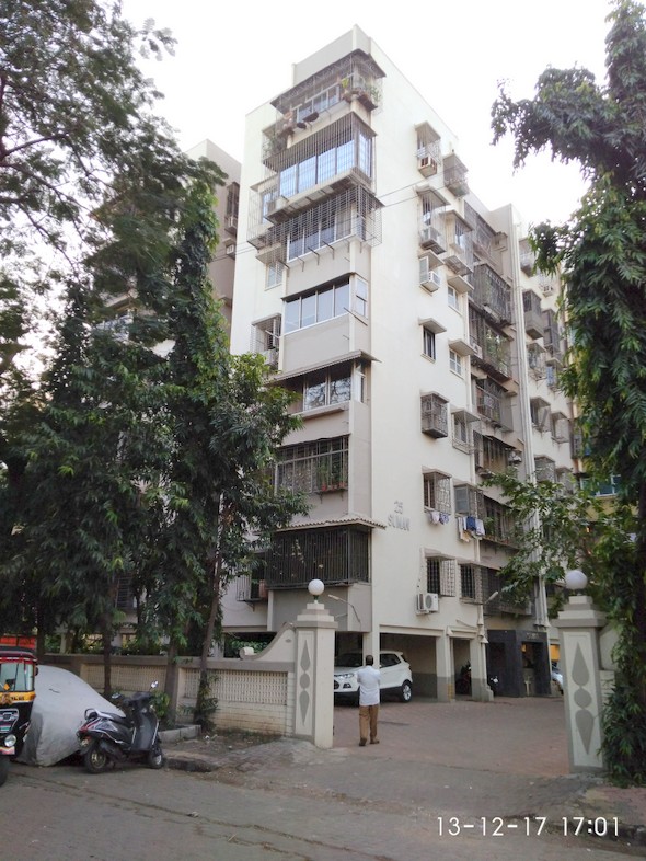 2 BHK Semi-Furnished in Suman, Bandra West