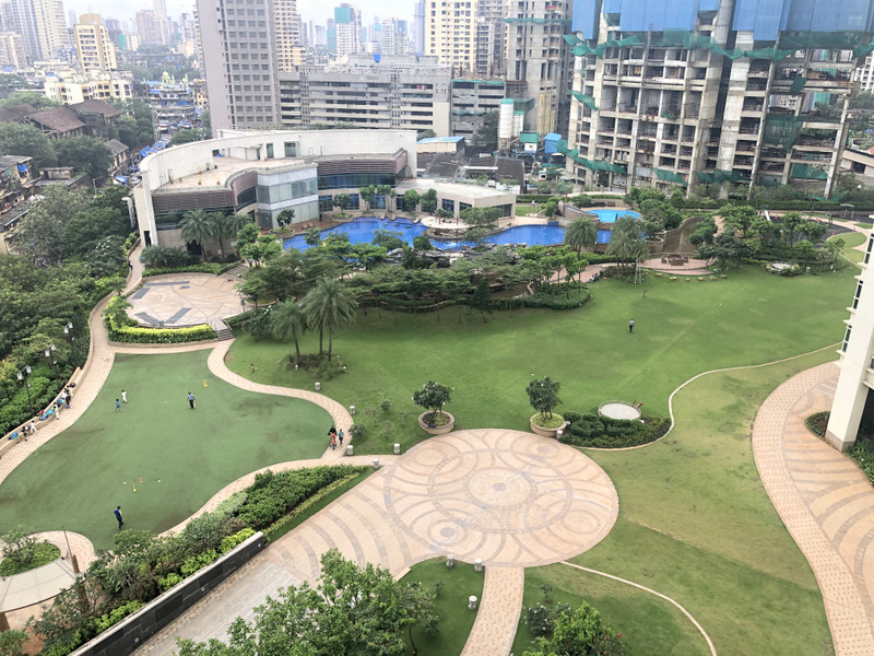 4 BHK Semi-Furnished in Raheja Vivarea , Mahalaxmi