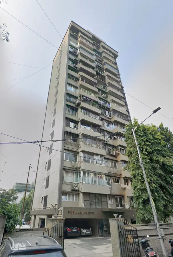 4 BHK Semi Furnished in Veena Apartment , Walkeshwar