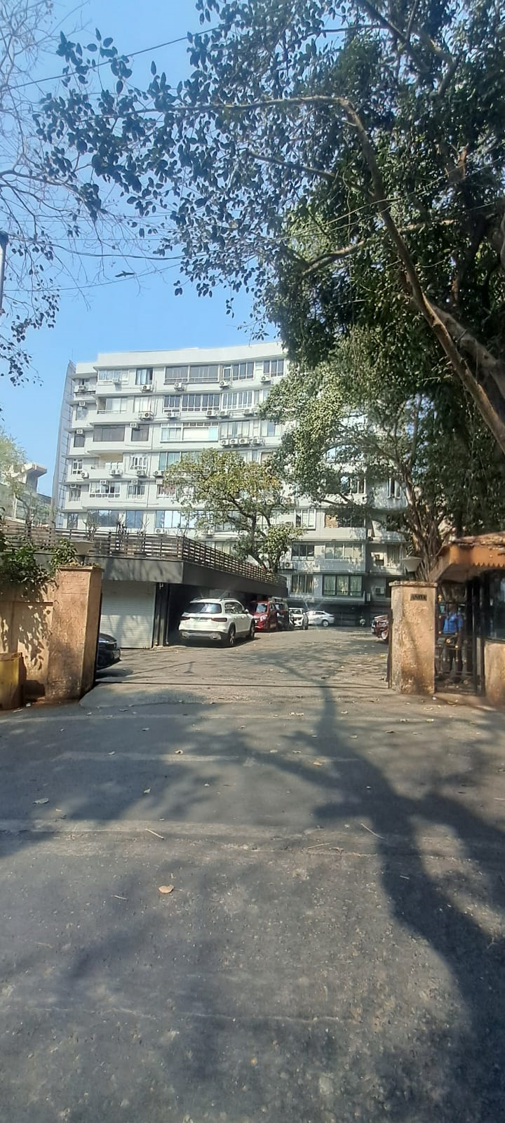 3 BHK Semi Furnished in Anita, Walkeshwar