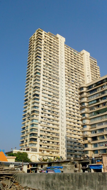 2 BHK Semi-Furnished in Tahnee Heights , Nepeansea Road