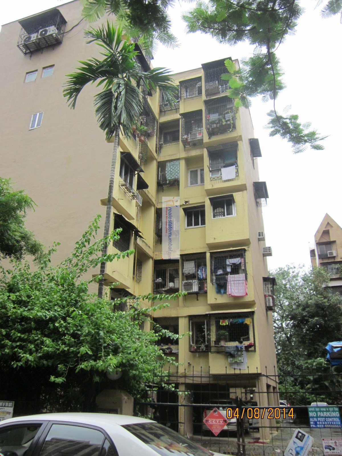2 BHK Fully Furnished in Woodland Apartment , Andheri West
