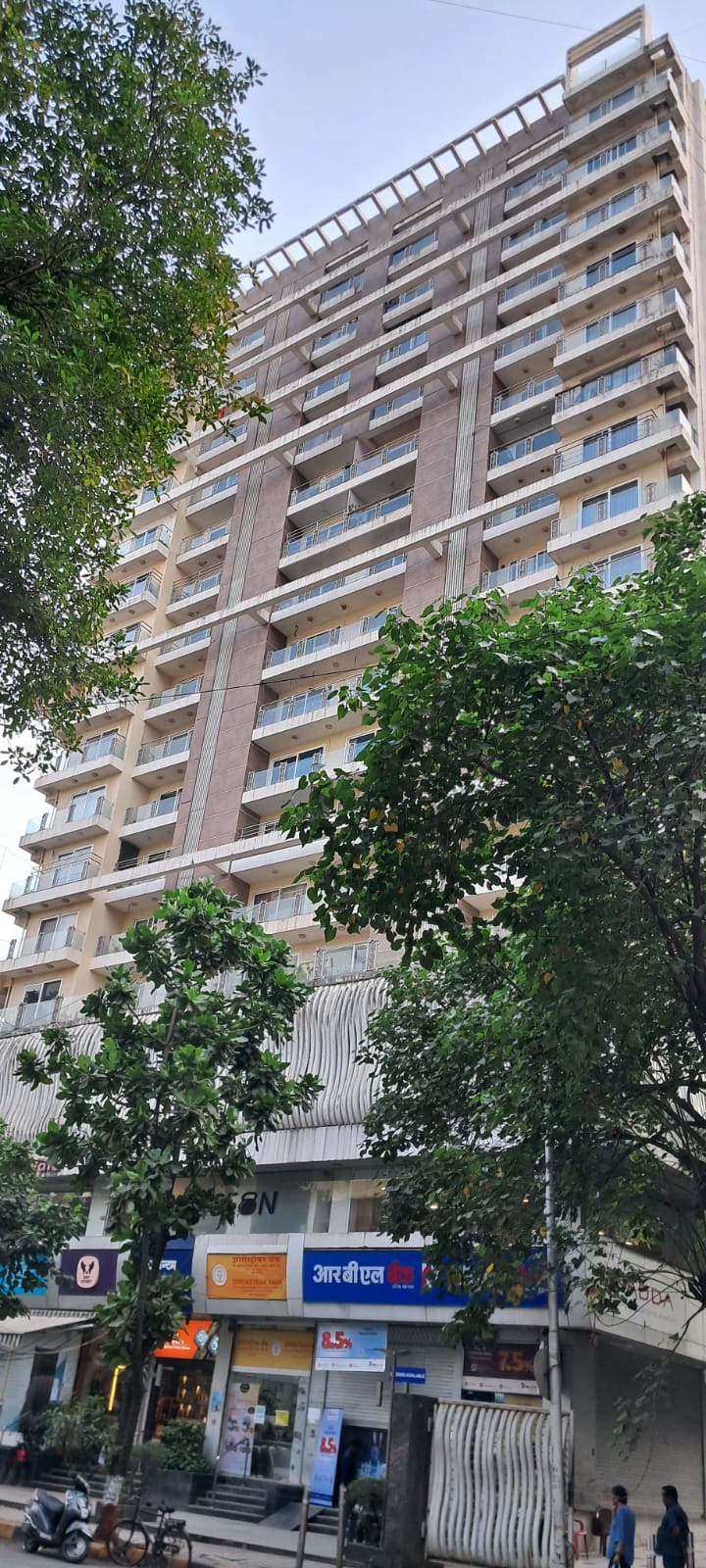 3 BHK in Darvesh Royale, Bandra West - Photo 2