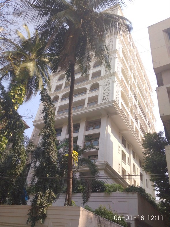 4 Semi-Furnished in Nair House , Khar West