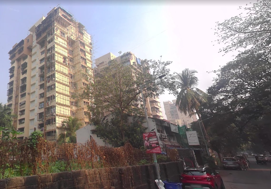 2 Semi-Furnished in Saranga Tower , Andheri West