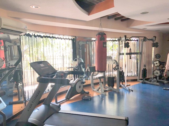 4 BHK Fully Furnished in Imperial Heights, Bandra West - Photo 4