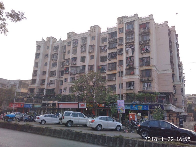 2 Semi Furnished in Dheeraj Heritage Residency , Santacruz West