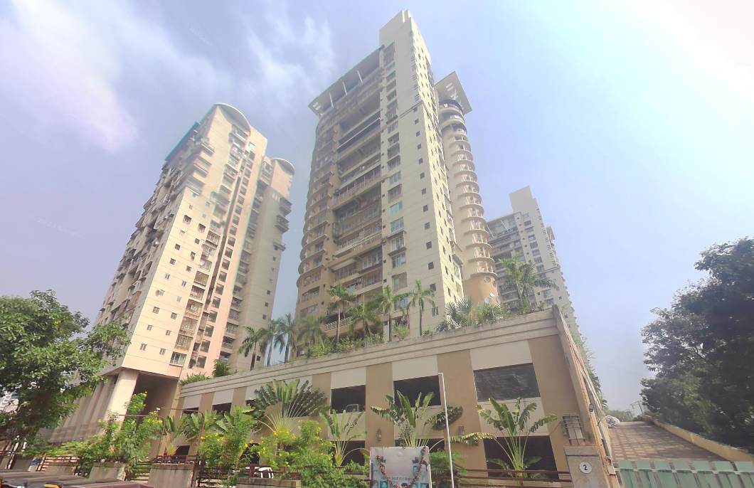 4 BHK Fully Furnished in Rustomjee Ozone, Goregaon West - Photo 3