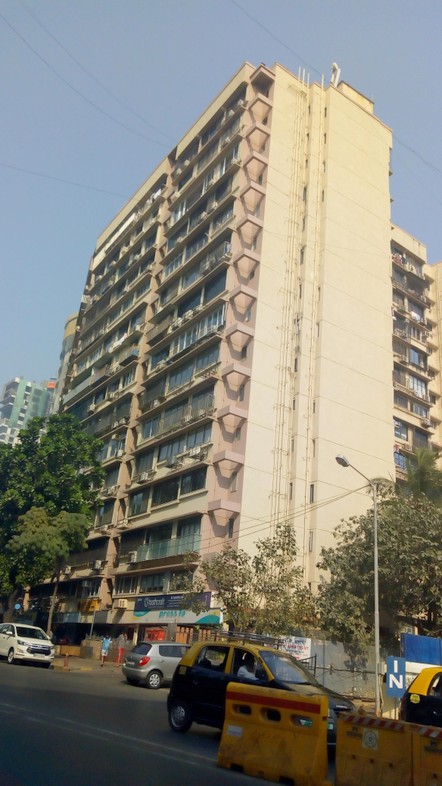 4 BHK Semi-Furnished in Matru Ashish , Nepeansea Road