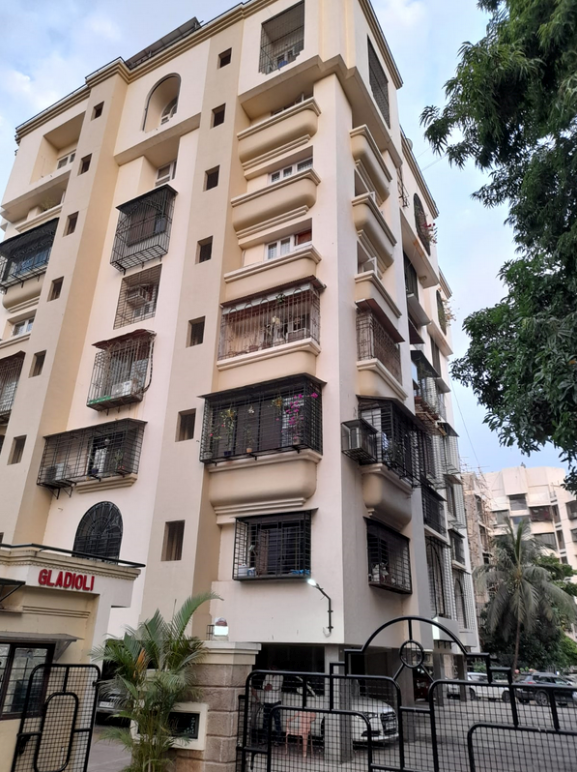 3 BHK in Gladioli, Andheri West - Photo 2